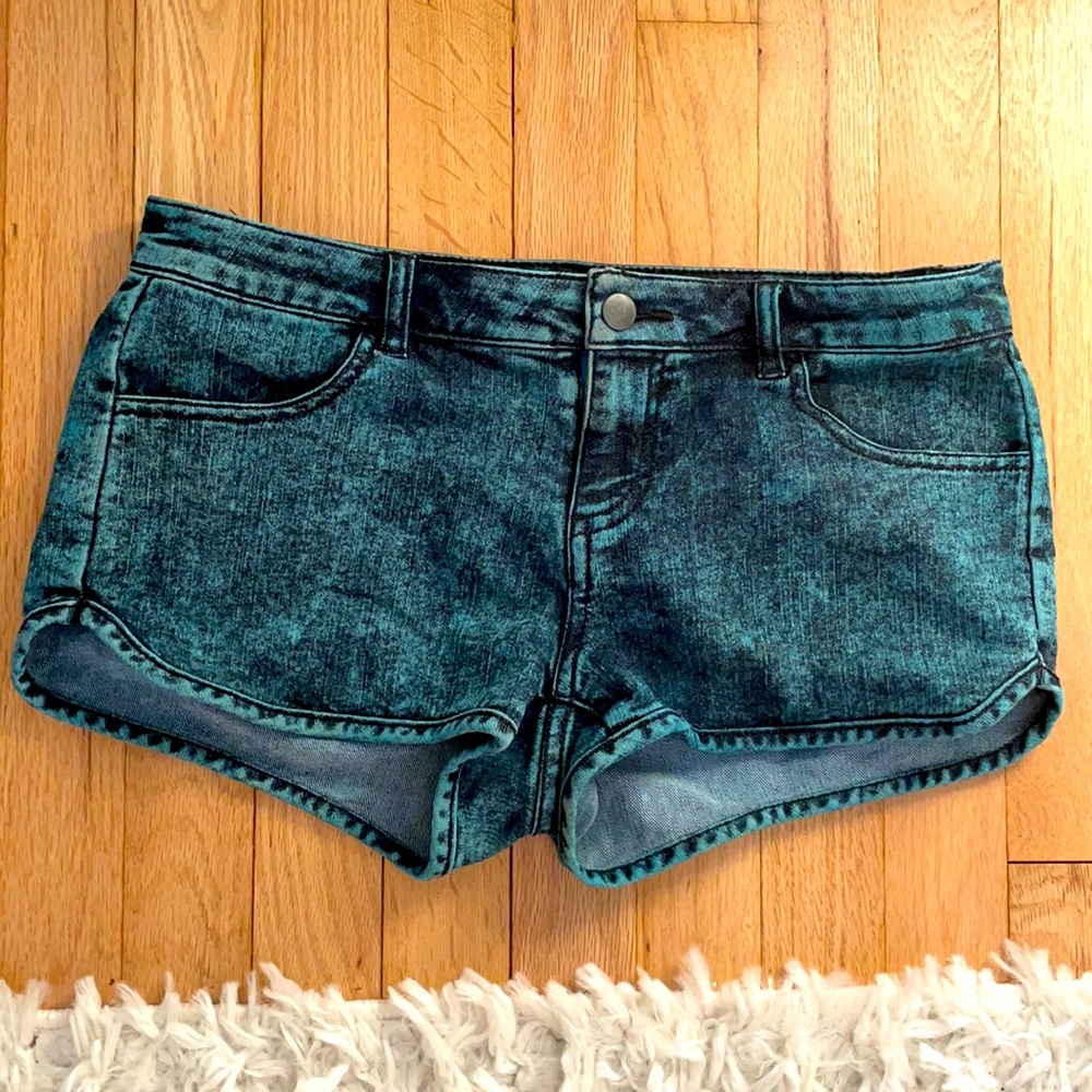 Forever 21 acid wash denim shorts
